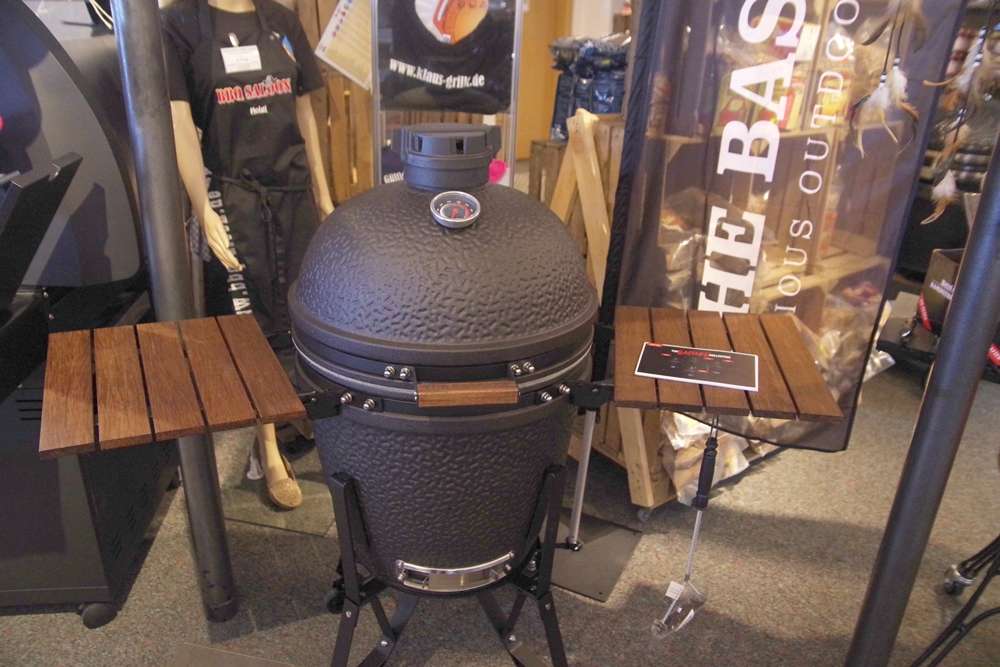 THE BASTARD URBAN LARGE Keramikgrill Ø57cm BBQSaloon.de Grill Shop